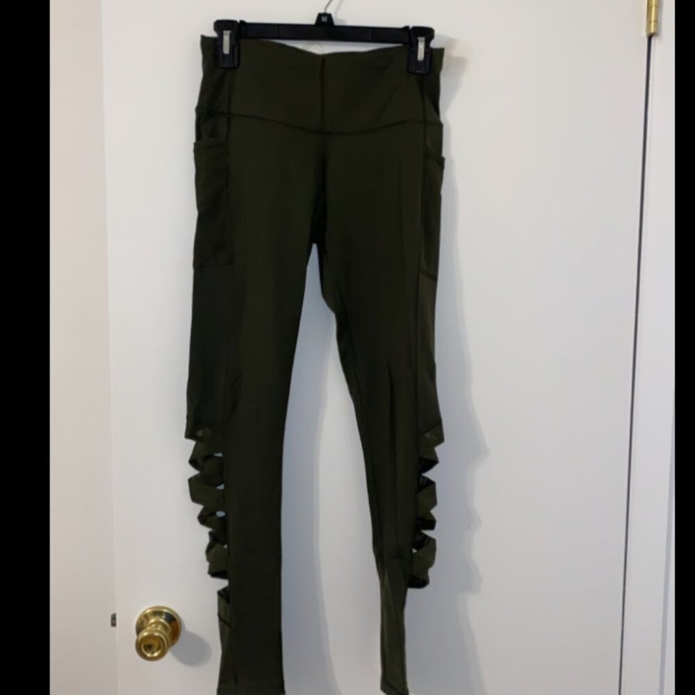 VS sport knockout leggings with mesh